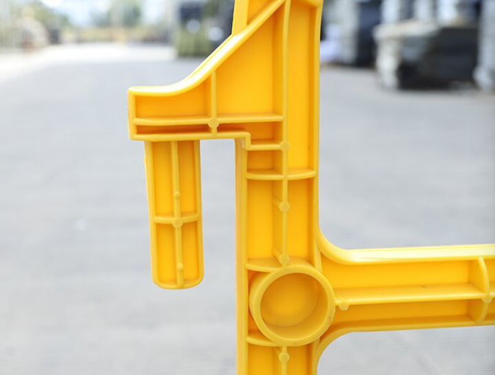 Plastic Barricade - Detail View
