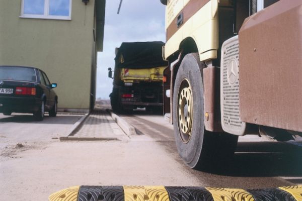 Factories and Construction Sites Speed Bump